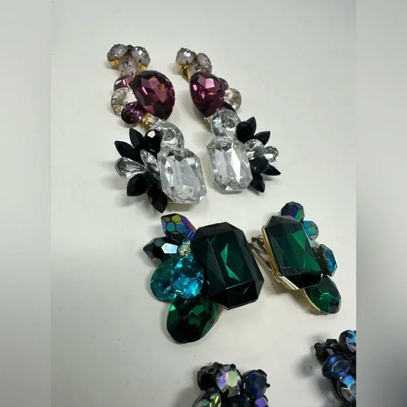 Set of 5 Vintage Jeweled Costume clip on earrings - Picture 2 of 9